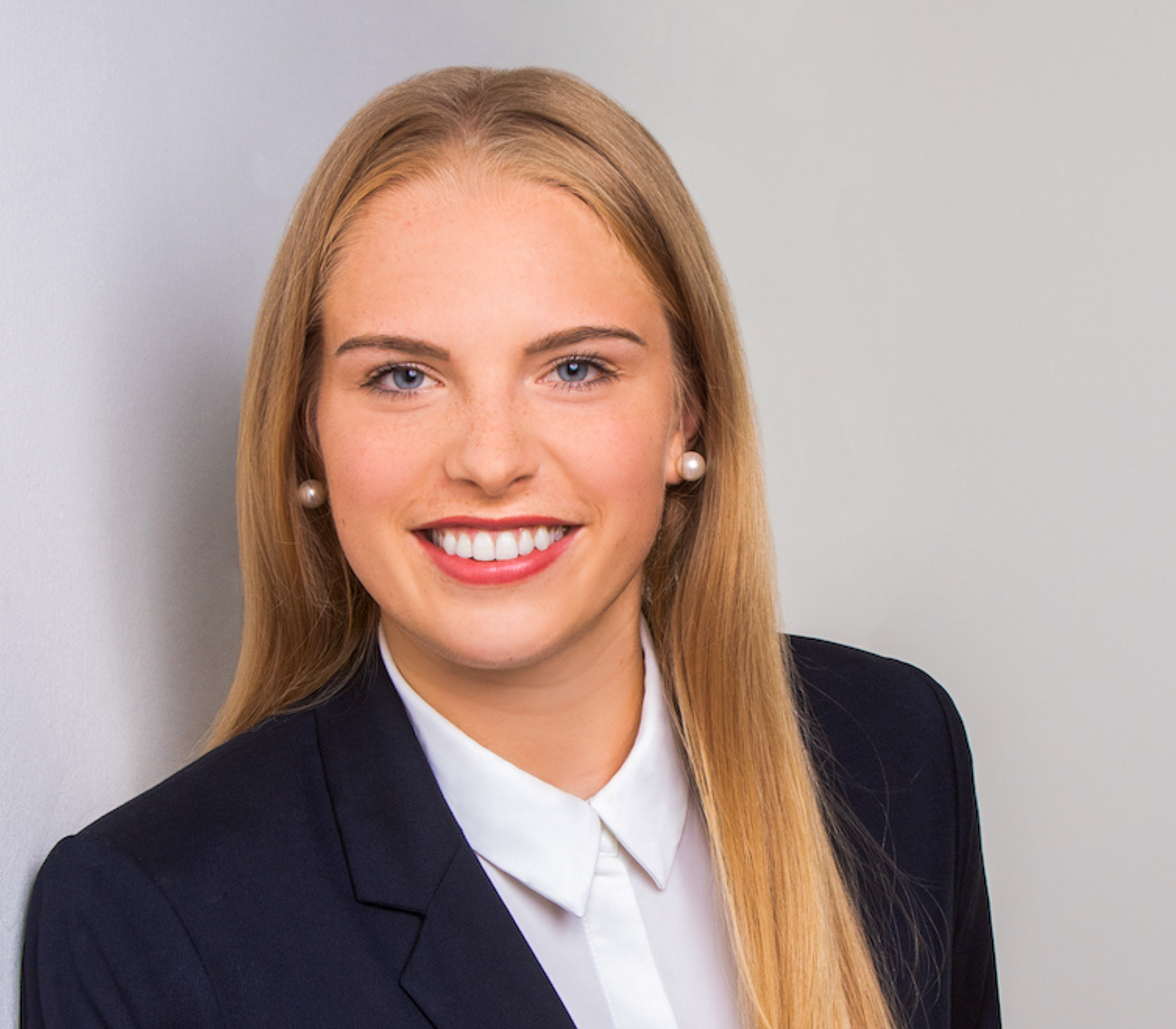 Neue Mitarbeiterin: Alisa Büchner 1 Alisa Büchner, B.Sc. Psychologie